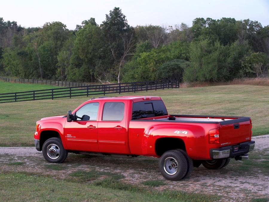  GMC Sierra 3500 HD SLT Crew Cab 2007 года  (фото 10 из 11)